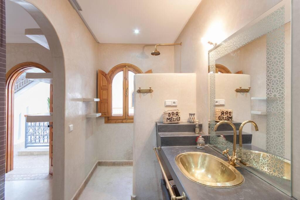 Riad Melilo Avec Piscine Chauffee Marrakesh Exteriör bild