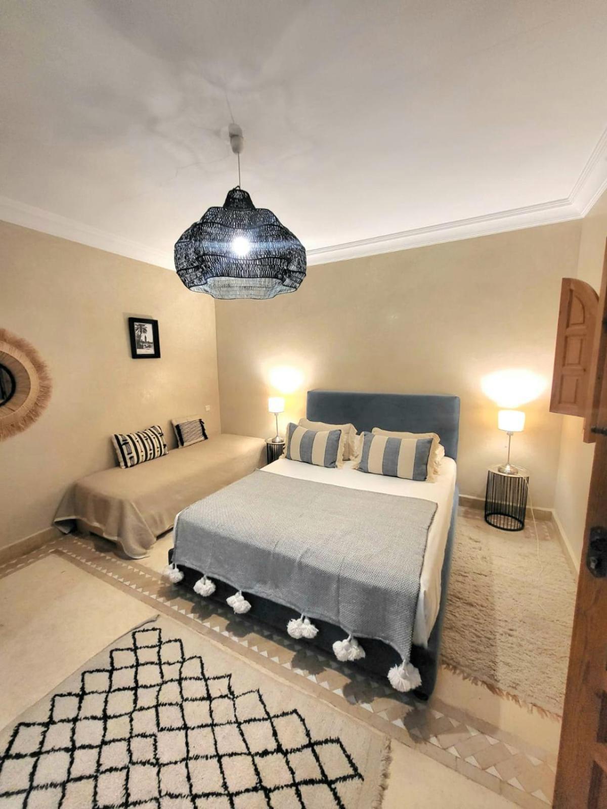 Riad Melilo Avec Piscine Chauffee Marrakesh Exteriör bild