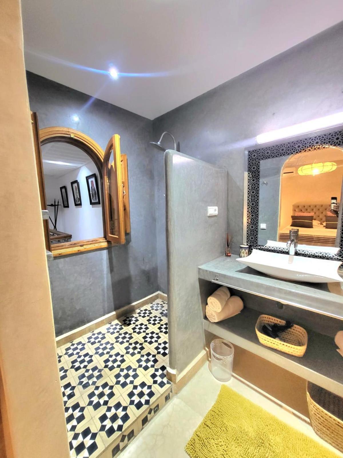 Riad Melilo Avec Piscine Chauffee Marrakesh Exteriör bild